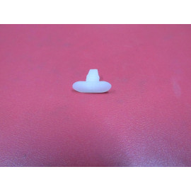 UNIVERSAL UNIVERSAL-; ÖN/ARKA KAPI TOZ LASTİĞİ KLİPSİ E TİPİ TÜM ARAÇLAR İÇİN 000-3705