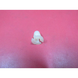 UNIVERSAL UNIVERSAL-; ÖN/ARKA KAPI İÇ AÇMA KOLU KLİPSİ C TİPİ TÜM ARAÇLAR İÇİN 000-3713