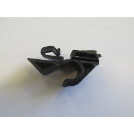 UNIVERSAL UNIVERSAL-; PANDİZOT/PERDE TUTUCU SOL (FIAT) 000-3774