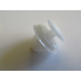 UNIVERSAL UNIVERSAL-; KAPI DÖŞEME KLİPSİ (CLIO/KANGOO) 000-3781