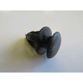 UNIVERSAL UNIVERSAL-; KAPI DÖŞEME KLİPSİ (TRAFIC/KANGOO) 000-3782