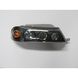 DAEWOO NEXIA- 95/99; FAR LAMBASI SAĞ MANUEL SİYAH MERCEKLİ/SİNYALLİ (FAMELLA) 022-1005