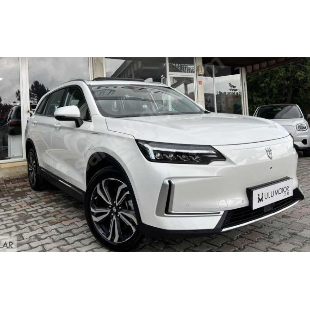 SKYWELL ET5 LEGEND- 2023; ARAÇ BİLGİLERİ VE RESİMLERİ 091-0000