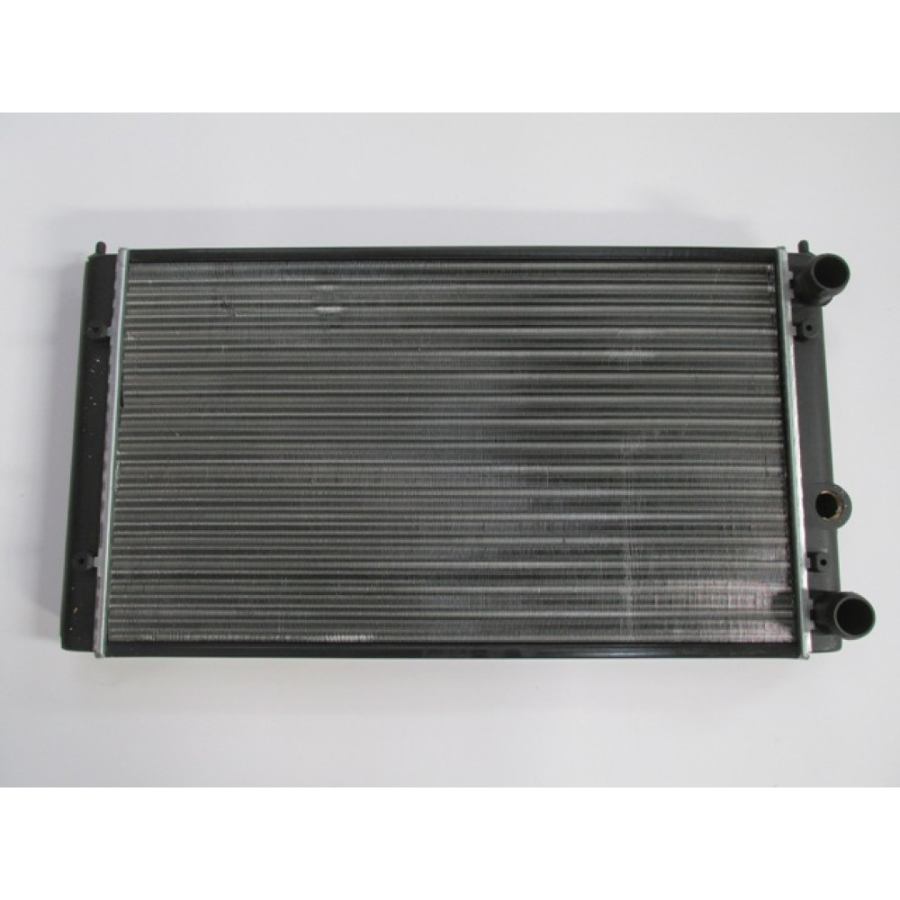 VOLKSWAGEN JETTA- 2- 85/89; SU RADYATÖRÜ (TEK FANLI TİP) (1.4/1.6) (525X300) (KLİMASIZ) 1002-4811