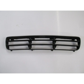 VOLKSWAGEN BORA- 99/05; ÖN TAMPON PANJURU ORTA SİYAH (TW) 1010-2013