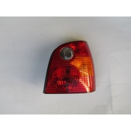 VOLKSWAGEN POLO- 5- 02/05; STOP LAMBASI SAĞ KIRMIZI/SARI/BEYAZ (3/5KAPI)(ÇİFT FARLI)(FAMELLA) 1030-1501A