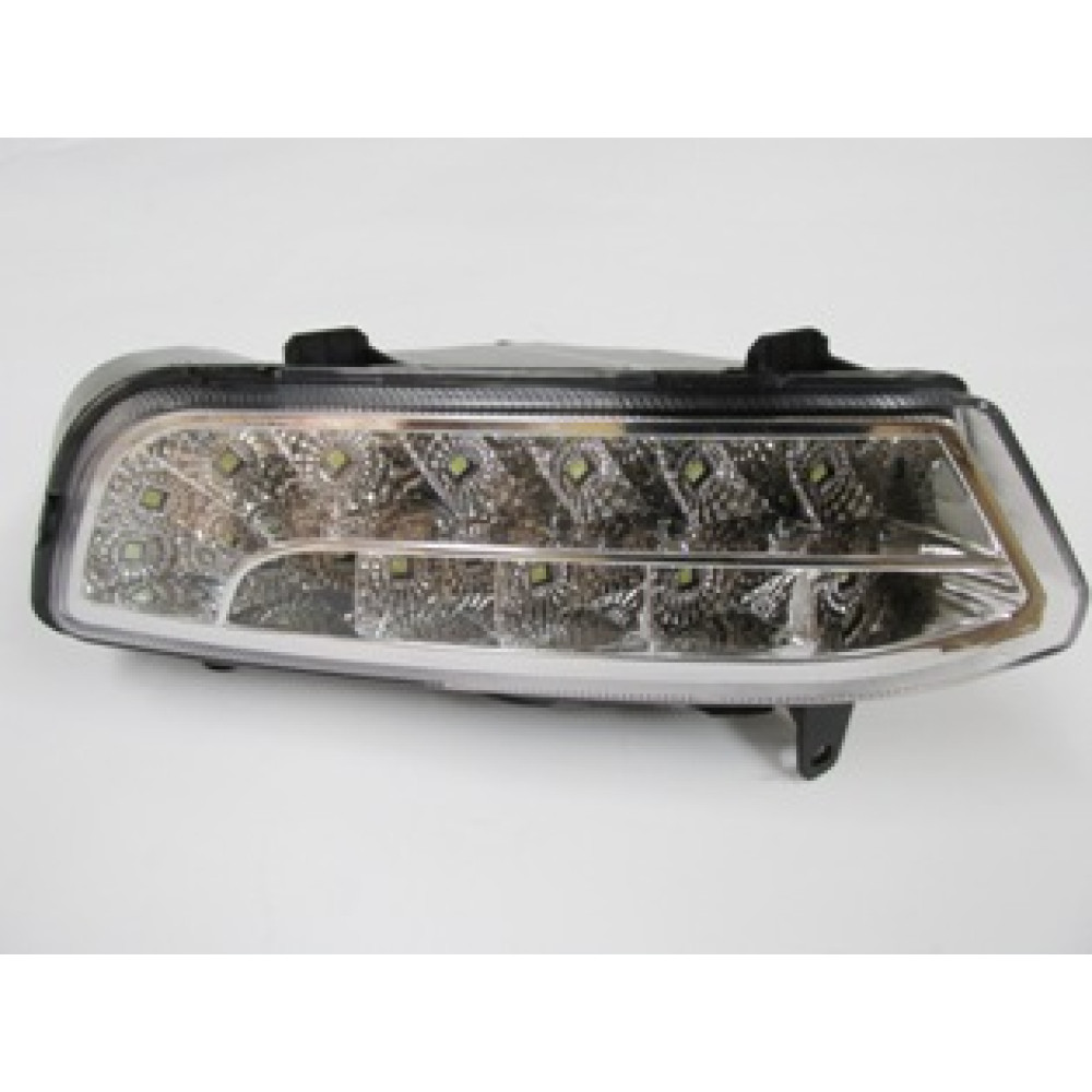 VOLKSWAGEN POLO- 6- 14/17; SİS LAMBASI SAĞ LEDLİ (FAMELLA) 1031-1009D