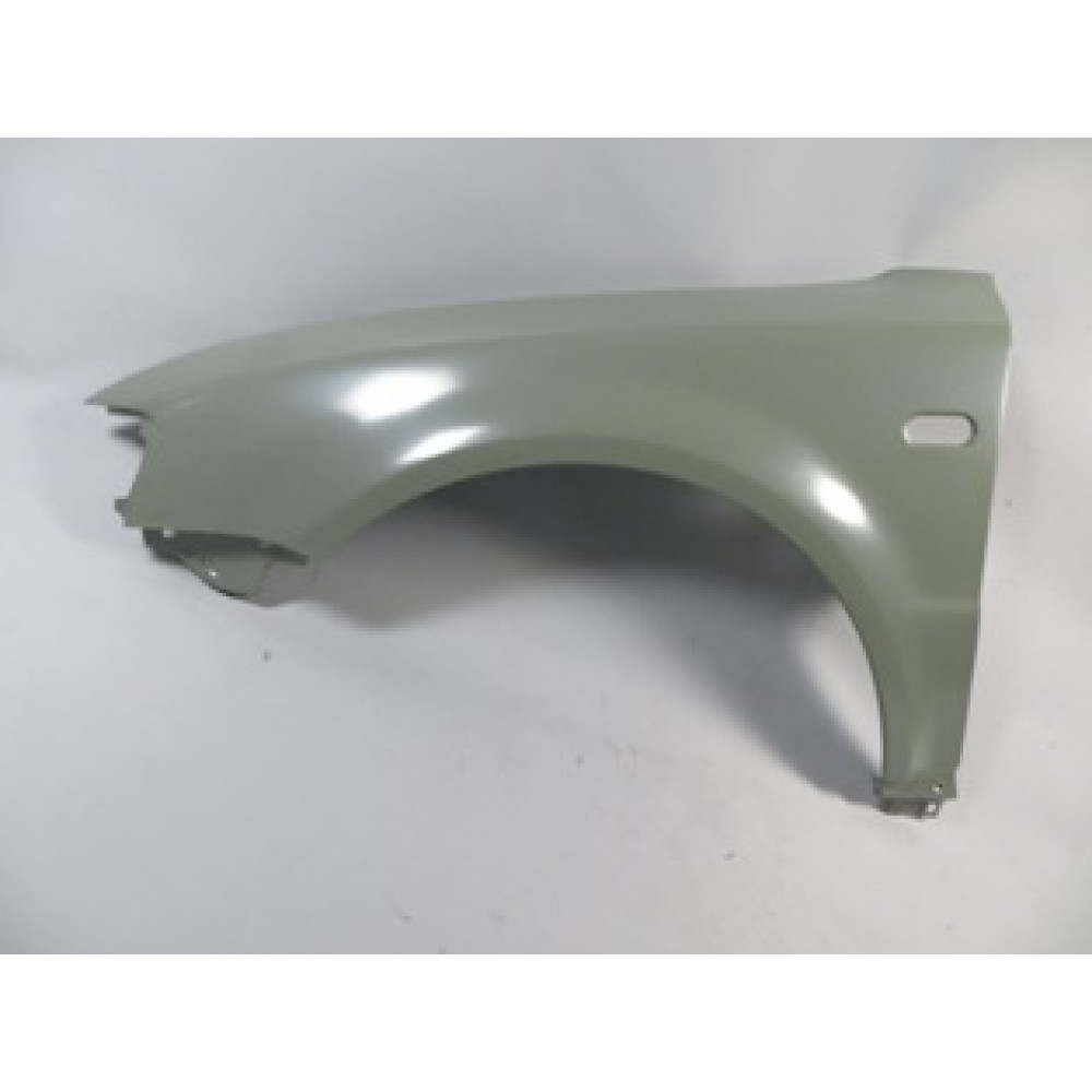 VOLKSWAGEN PASSAT- B5- 97/00; ÖN ÇAMURLUK DELİKLİ SOL GRİ BOYALI (SIMYI) 1065-2102