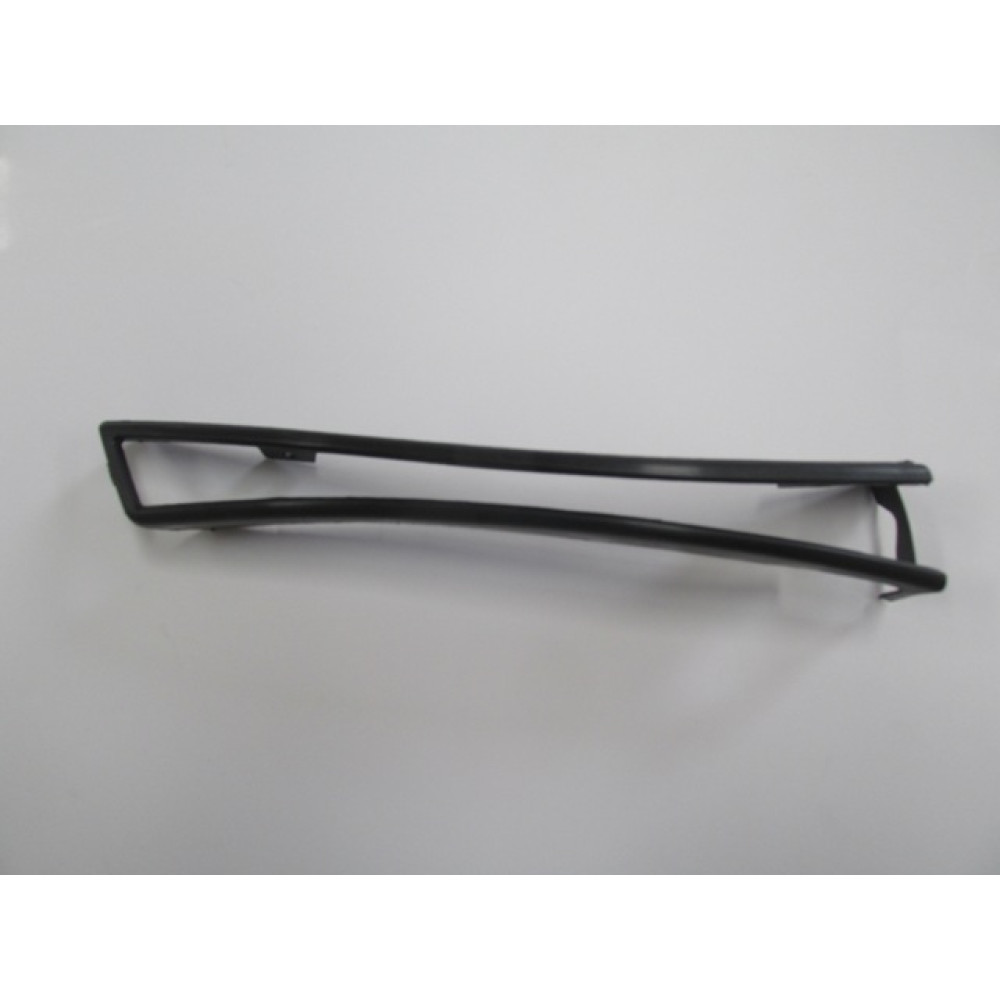 VOLKSWAGEN PASSAT- B6- 05/10; ÖN TAMPON SİNYAL ÇERÇEVESİ SAĞ GRİ (TW) 1067-2015