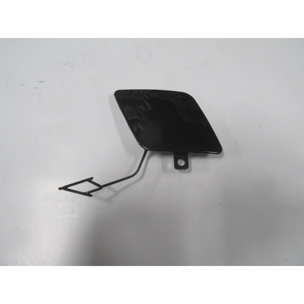 VOLKSWAGEN PASSAT- B8- 14/18; ÖN TAMPON ÇEKİ DEMİRİ KAPAĞI (SİYAH) 1069-2065