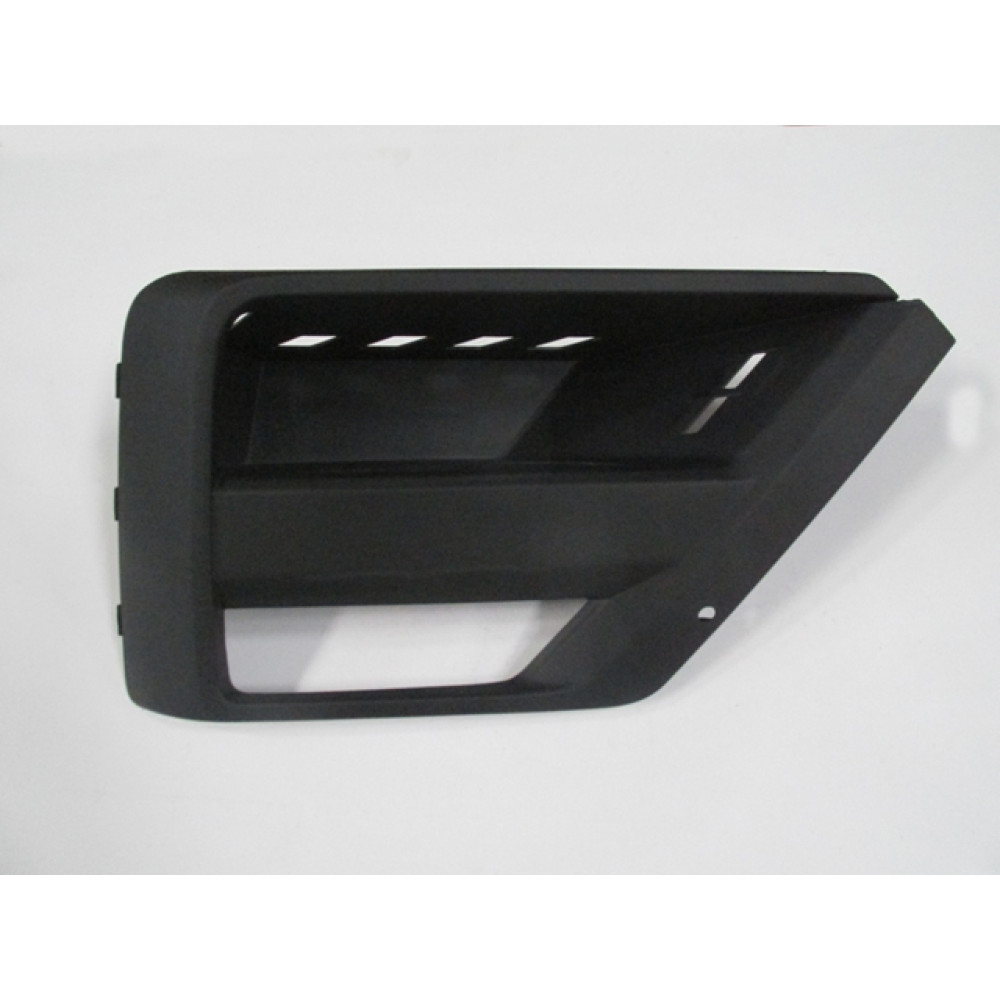 VOLKSWAGEN CRAFTER- 18/25; SİS LAMBA KAPAĞI SAĞ SİS DELİKLİ/SENSÖR DELİKSİZ (TYG) 1143-2061