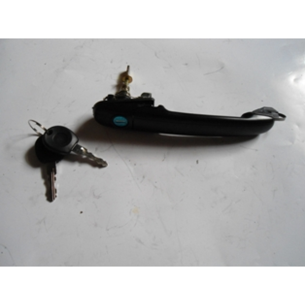 VOLKSWAGEN CADDY- 96/03; ÖN KAPI DIŞ AÇMA KOLU SAĞ/SOL AYNI (ADET) SİYAH (ŞİFRELİ VE ANAHTARLI) 1190-3021