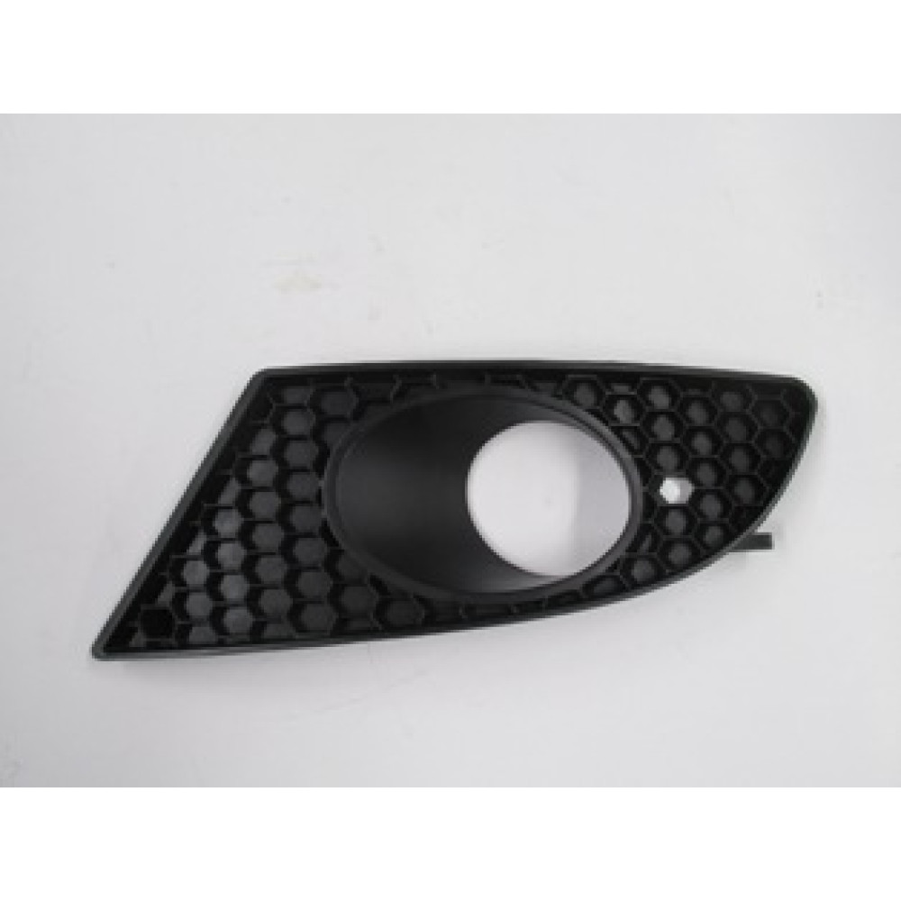 SEAT LEON- 05/09; SİS LAMBA KAPAĞI SOL SİYAH (SİS DELİKLİ) (TYG) 1221-2062