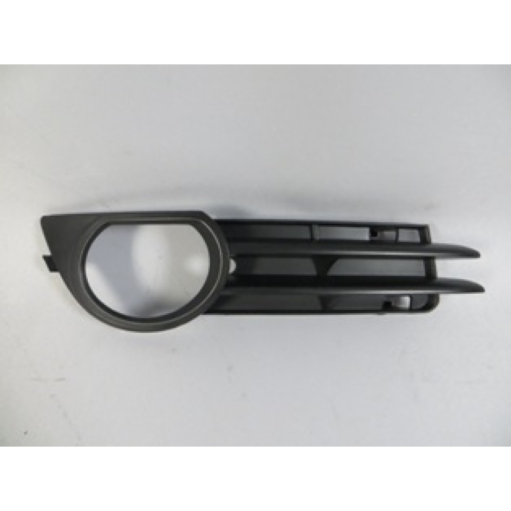 AUDI A3- 05/08; SİS LAMBA KAPAĞI SAĞ SİS DELİKLİ SİYAH (TW) 1302-2061