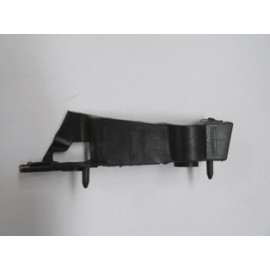 AUDI A4- 08/12; ÖN TAMPON BRAKETİ SOL (YAN KULAĞA TAKILAN) (PLASTİK) (TW) 1315-2034