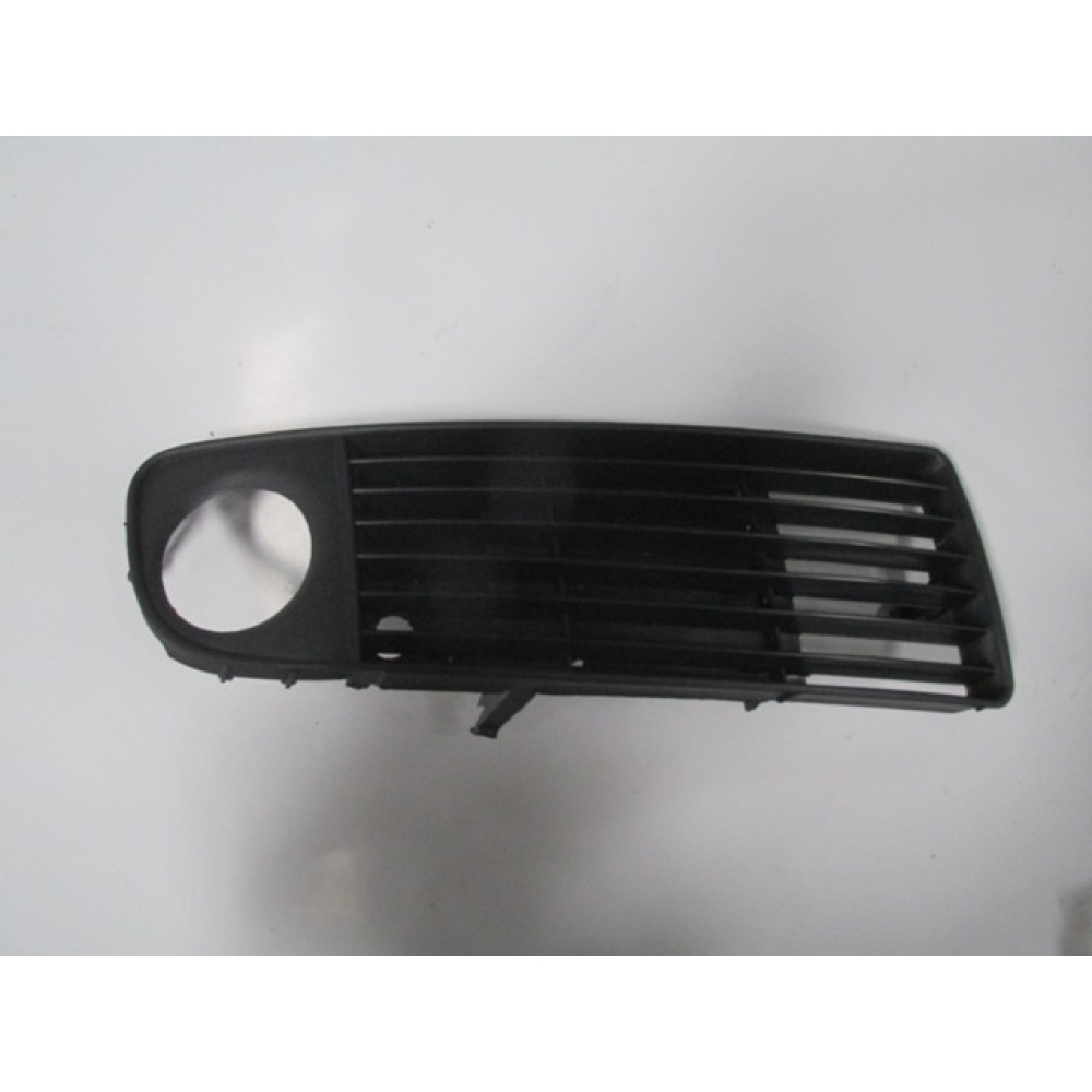 AUDI A6- 98/01; SİS KAPAĞI SAĞ SİYAH (SİS DELİKLİ) (TYG) 1325-2061