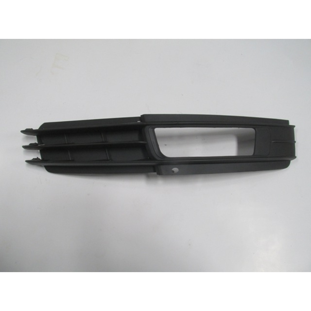 AUDI A6- 09/11; SİS LAMBA KAPAĞI SAĞ SİS DELİKLİ (TW) 1328-2061