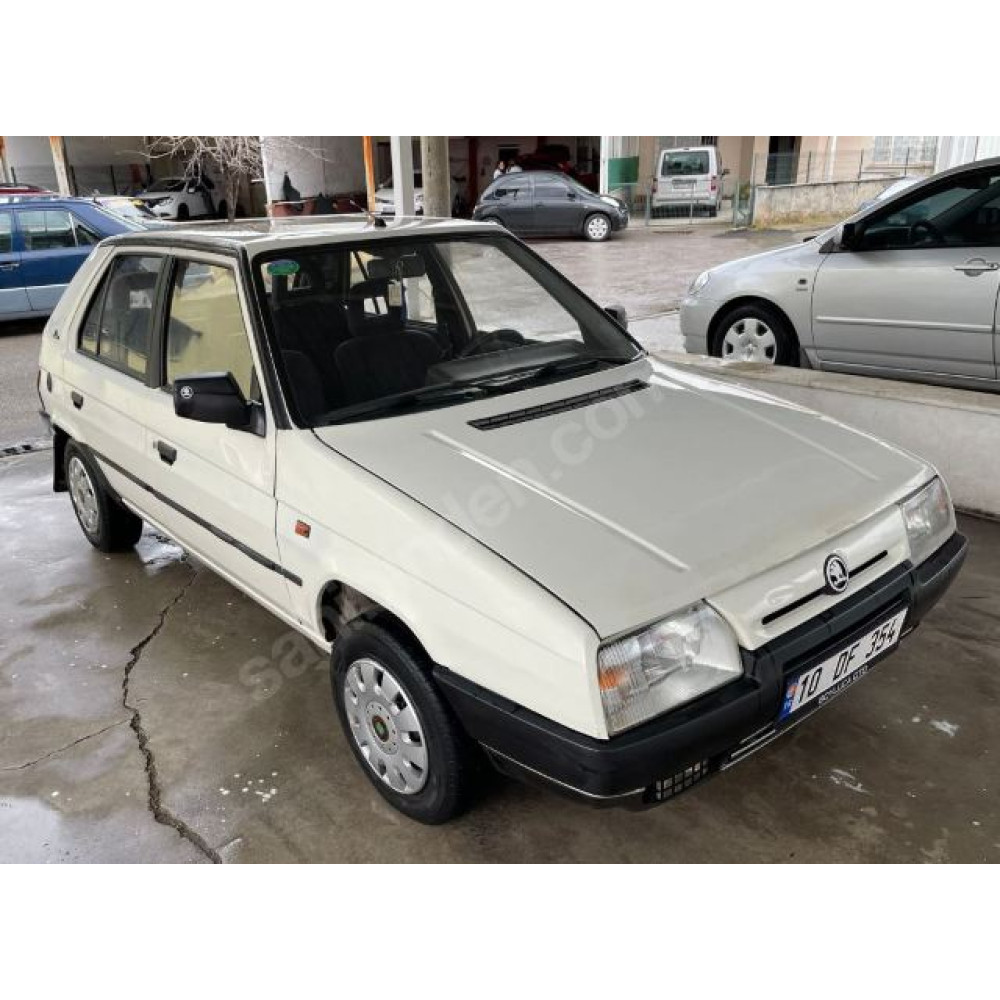 SKODA FAVORIT- 88/94; ARAÇ BİLGİLERİ VE RESİMLERİ 1361-0000