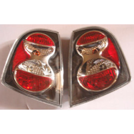 SKODA FABIA- 01/07; MODİFİYE STOP LAMBASI SAĞ/SOL SET 2 PARÇA SİYAH/KIRMIZI (HB) (TYC) 1376-1531