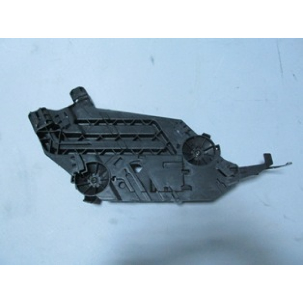 SKODA OCTAVIA- 10/12; FAR ALT BAĞLANTI BRAKETİ SOL (FAR ALT TAŞIYICISI/YIKAMASIZ) PLASTİK (TW-Y) 1388-2348