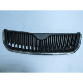 SKODA SUPERB- 09/12; ÖN PANJUR SİYAH (İÇ PETEKLERİ SİYAH/ÇERÇEVESİ NİKELAJLI) (TW-Y) 1389-2345