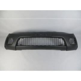 MITSUBISHI L200- PICK UP- 10/13; ÖN TAMPON (SİS DELİKLİ/TAMPON PANJURLU (4X2 TEK KABİN)(FPI) 140-2003