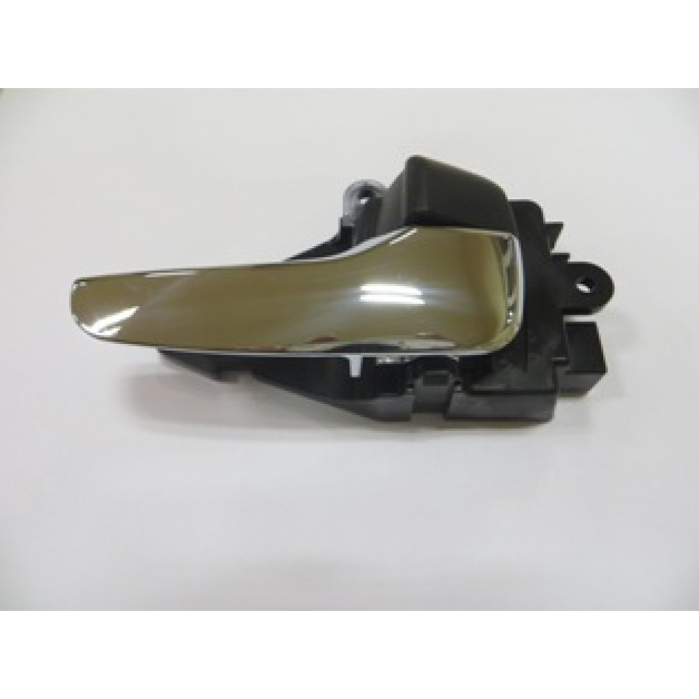 MITSUBISHI L200- PICK UP- 06/15; ÖN KAPI İÇ AÇMA KOLU SAĞ (ELCEĞİ NİKELAJLI) (TYG) 140-3011