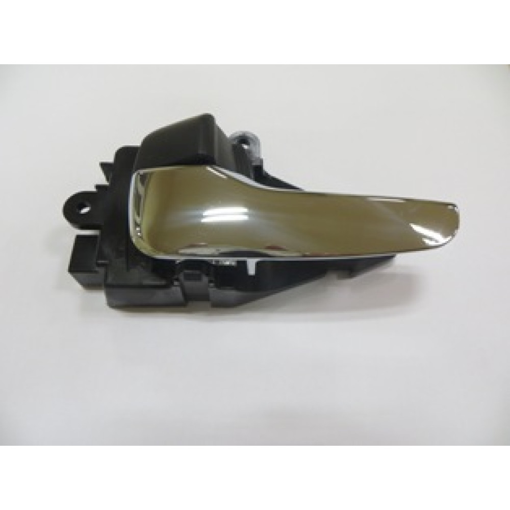 MITSUBISHI L200- PICK UP- 06/15; ÖN KAPI İÇ AÇMA KOLU SOL (ELCEĞİ NİKELAJLI) (TYG) 140-3012