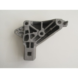 RENAULT KANGOO- 98/03; MOTOR TAKOZU BAĞLANTI KULAĞI (1.4 8VALF)(ALÜMİNYUM) 1476-7520