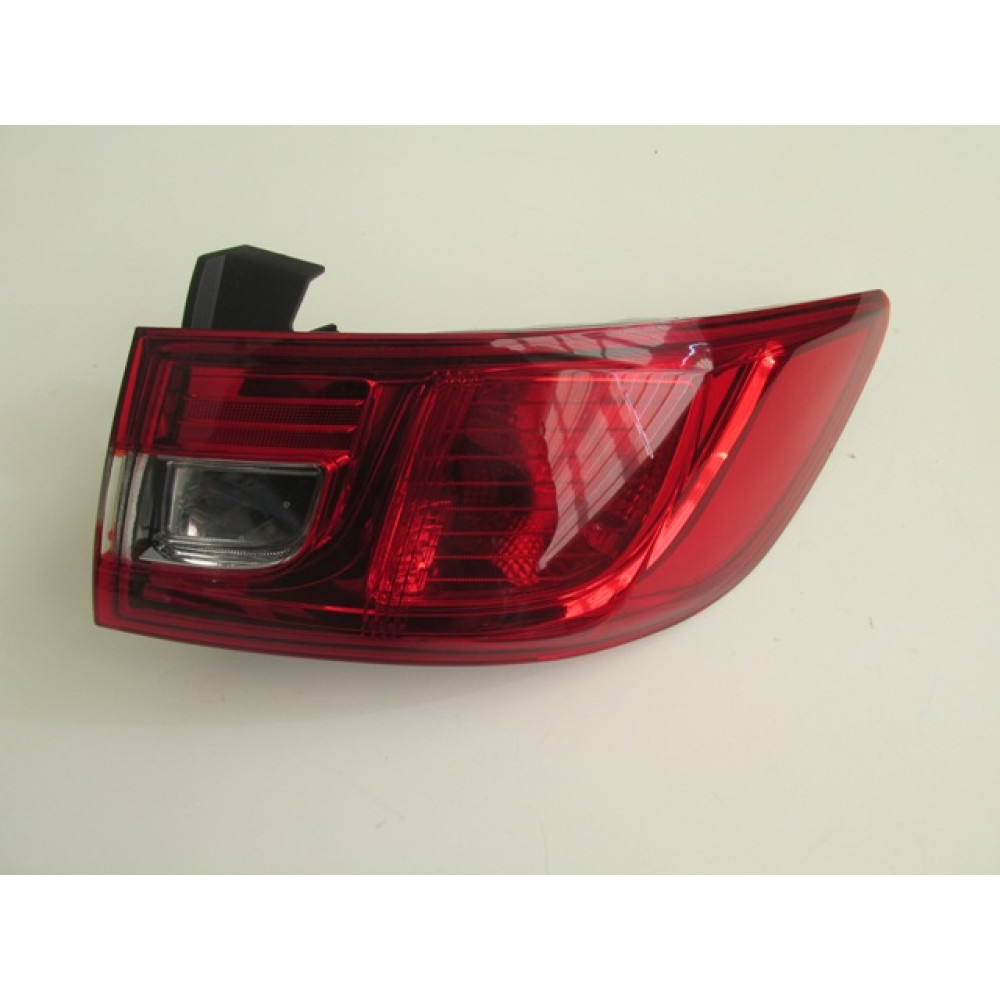 RENAULT CLIO- 4- HB- 16/20; DIŞ STOP LAMBASI SAĞ KIRMIZI/BEYAZ (E MARKLI) 1439-1501