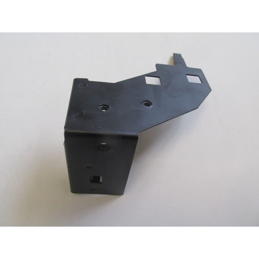 RENAULT CLIO- 4- SPORT TOURER- 13/16; ÖN TAMPON ÇAMURLUK BAĞLANTI BRAKETİ SOL (SAC) (EAGLE BODY) 1486-2034A