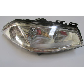 RENAULT MEGANE- 2- 03/06; FAR LAMBASI SAĞ ELEKTRİKLİ/MOTORSUZ 5FİŞLİ (H1/H7)(MERCEKSİZ)(AYFAR) 1444-1001