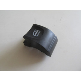 RENAULT MEGANE- 4- SD/HB- 16/20; ÖN/ARKA CAM DÜĞME BUTONU SAĞ/SOL ADET 1449-1955