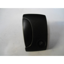 RENAULT KANGOO- 98/03; ORTA KAPI DIŞ AÇMA KOLU SAĞ ANAHTAR DELİKLİ SİYAH (HUSHAN) 1476-2981