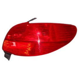 PEUGEOT 206- HB- 99/03; STOP LAMBASI SAĞ KIRMIZI 3/5 KAPI (FAMELLA) 1516-1501