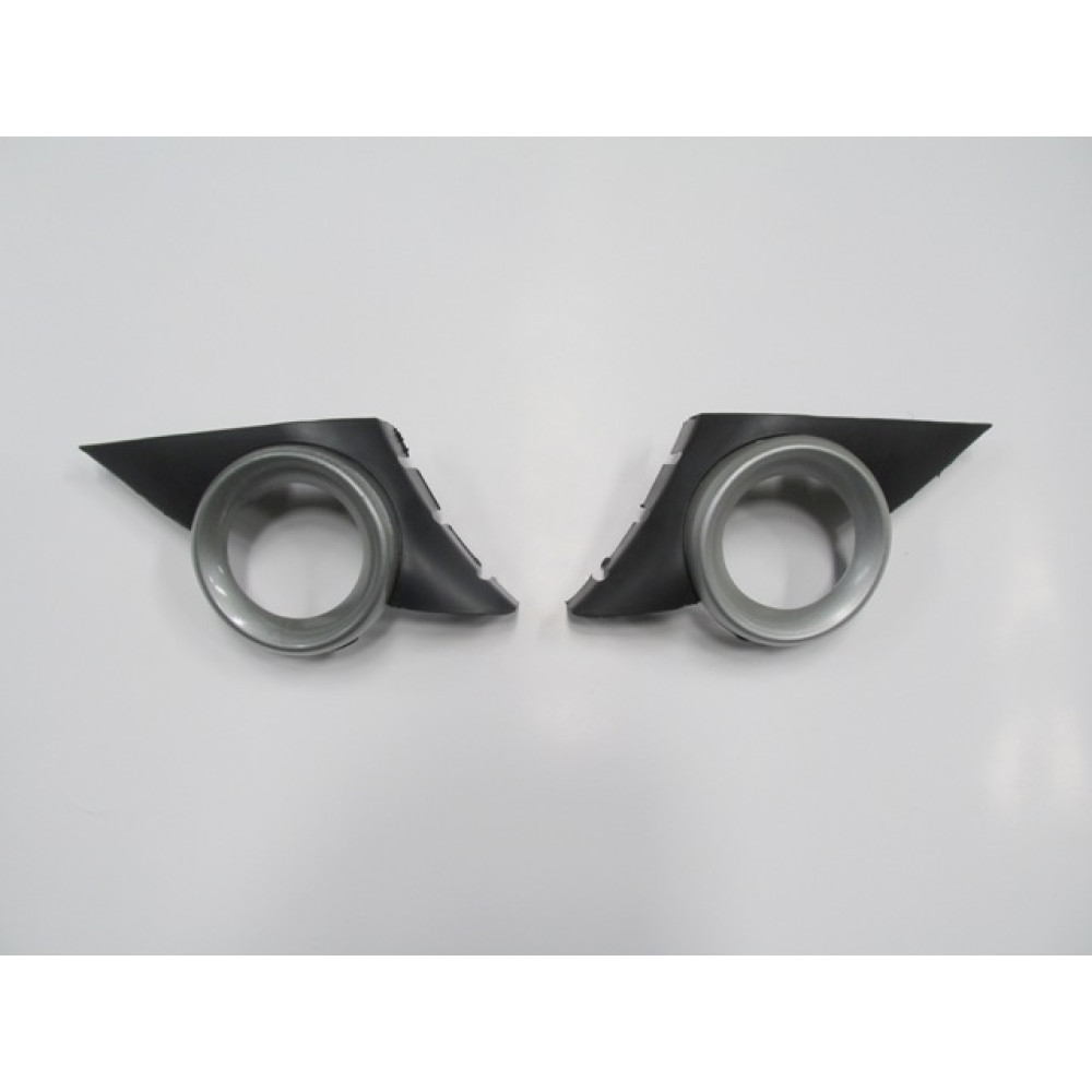 PEUGEOT 207- 06/09; SİS LAMBA KAPAĞI SAĞ/SOL SET (2 PARÇA) SİS DELİKLİ ÇERÇEVESİ GRİ 1521-2063A
