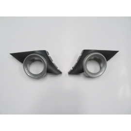 PEUGEOT 207- 06/09; SİS LAMBA KAPAĞI SAĞ/SOL SET (2 PARÇA) SİS DELİKLİ ÇERÇEVESİ GRİ 1521-2063A