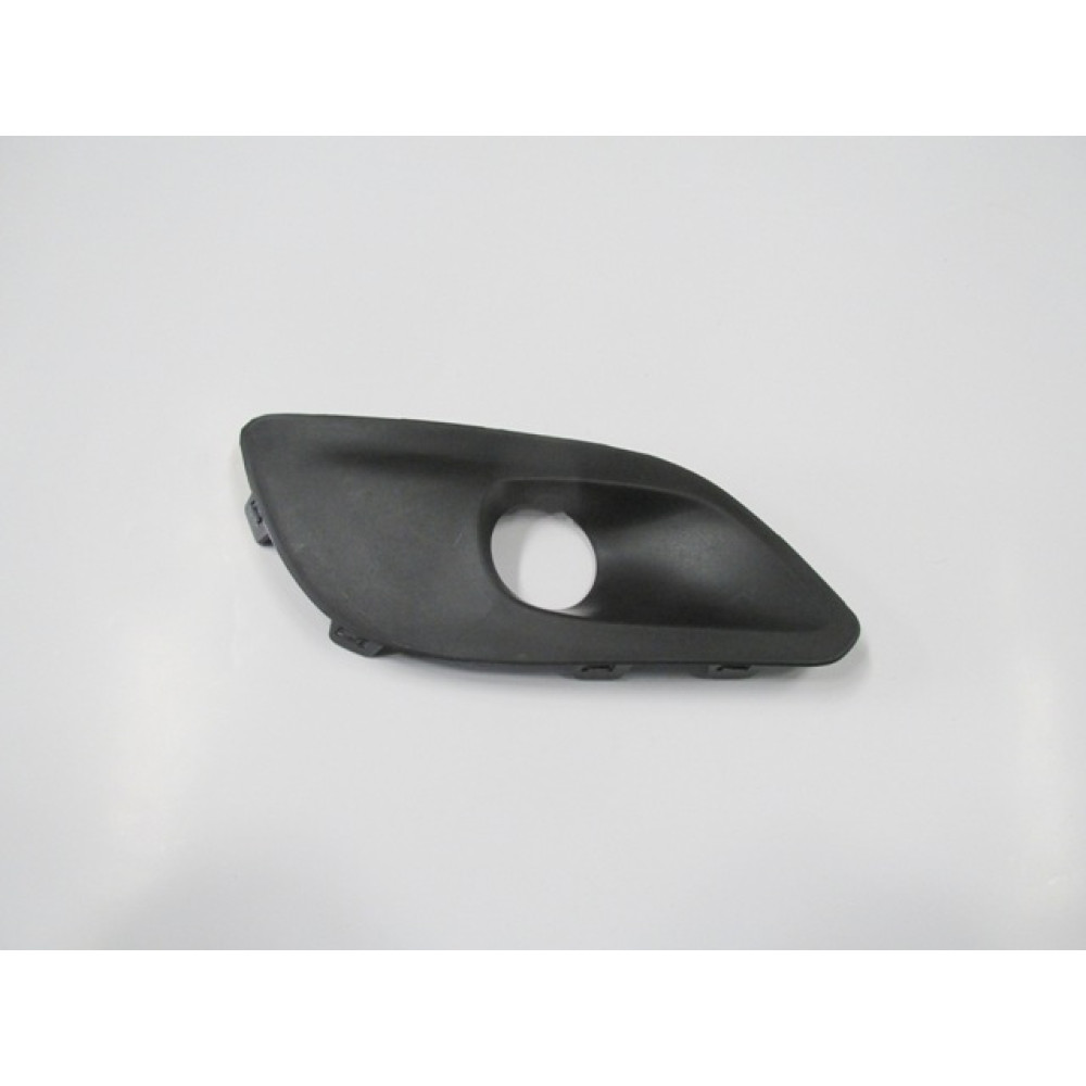 PEUGEOT 308- 15/17; SİS LAMBA KAPAĞI SAĞ YUVARLAK DELİKLİ (ACTIVE MODEL) 1550-2061