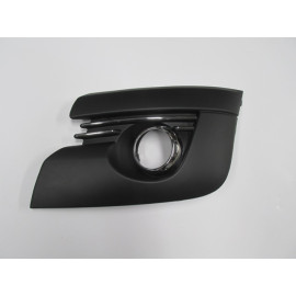 PEUGEOT 3008- 09/13; SİS LAMBA KAPAĞI SOL SİS DELİKLİ (SİS ÇERÇEVESİ NİKELAJLI) (TYG) 1553-2062