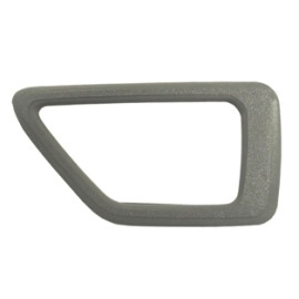 PEUGEOT 405- 92/96; ÖN KAPI İÇ AÇMA KOLU ÇERÇEVESİ SAĞ KOYU GRİ 1556-3013