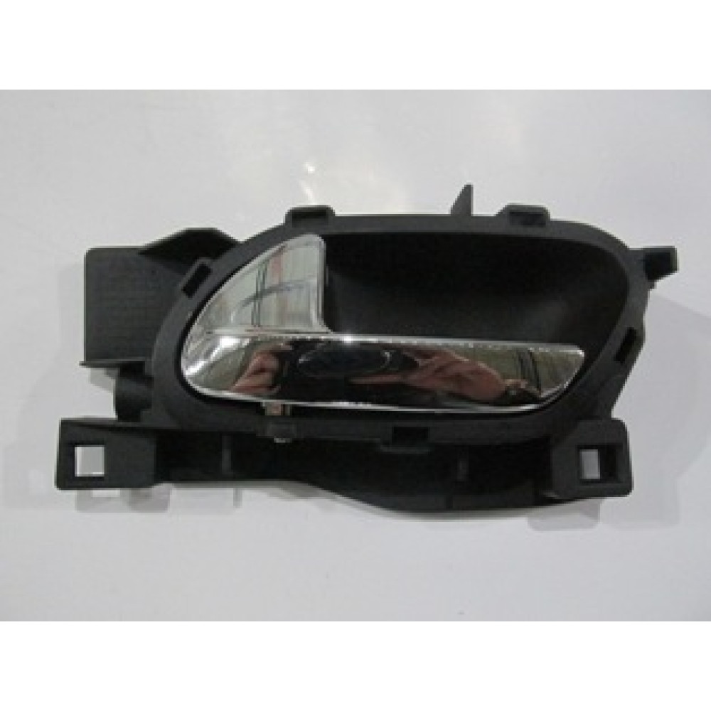 PEUGEOT 407- 04/11; ÖN KAPI İÇ AÇMA KOLU SOL SİYAH (ELCEĞİ NİKELAJLI) (HUSHAN) 1562-3012