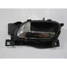 PEUGEOT 407- 04/11; ÖN KAPI İÇ AÇMA KOLU SOL SİYAH (ELCEĞİ NİKELAJLI) (HUSHAN) 1562-3012