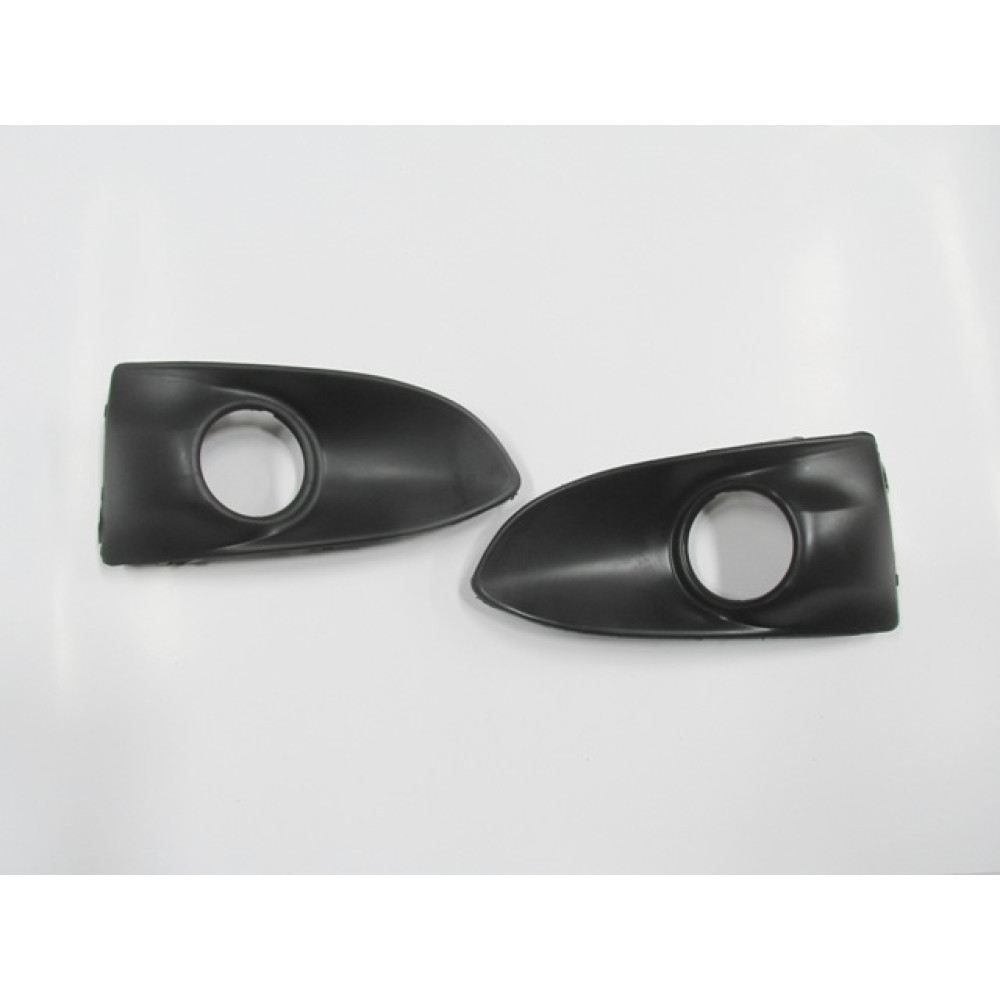 PEUGEOT 301- 17/21; SİS LAMBA KAPAĞI SAĞ/SOL SET (2 PARÇA) SİS DELİKLİ 1568-2060