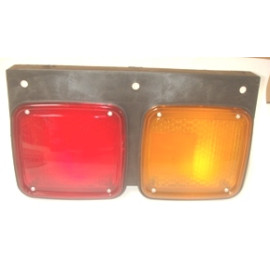 MITSUBISHI CANTER- FE111- 86/90; STOP LAMBASI SOL (SARI/KIRMIZI) (FAMELLA) 165-1502