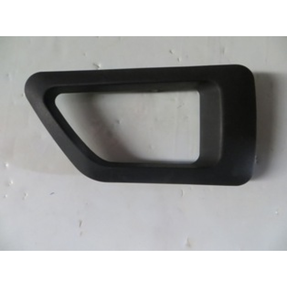 PEUGEOT PARTNER- 96/02; ÖN KAPI İÇ AÇMA KOLU ÇERÇEVESİ SAĞ SİYAH 1576-3011