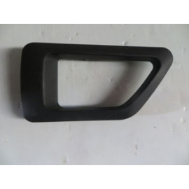 PEUGEOT PARTNER- 96/02; ÖN KAPI İÇ AÇMA KOLU ÇERÇEVESİ SOL SİYAH 1576-3012