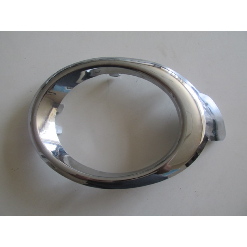 PEUGEOT PARTNER- TEPEE- 10/18; SİS LAMBA ÇERÇEVESİ SOL NİKELAJLI 1579-2062C