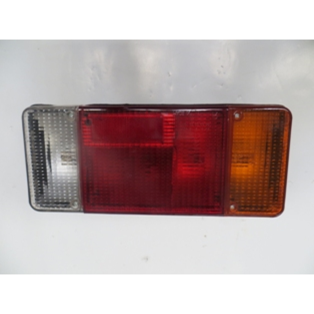 IVECO DAILY- 90/98; STOP LAMBASI SAĞ KIRMIZI/BEYAZ (SOKETİ ORJİNAL TİP DEĞİL) (FAMELLA) 1830-1501
