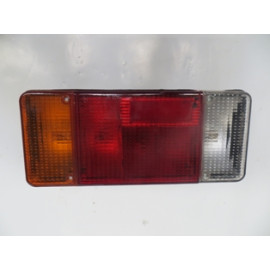 IVECO DAILY- 90/98; STOP LAMBASI SOL KIRMIZI/BEYAZ (SOKETİ ORJİNAL TİP DEĞİL) (FAMELLA) 1830-1502
