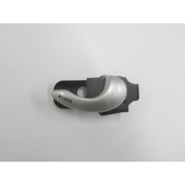 FIAT DOBLO- 01/05; ÖN KAPI İÇ AÇMA KOLU SAĞ GÜMÜŞ GRİ (HUSHAN) 1870-3015